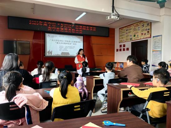 我司青年志愿者深入开展遵义会议精神宣讲活动